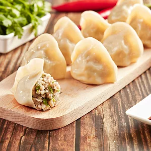 《士東市場123水餃》鮮魚水餃