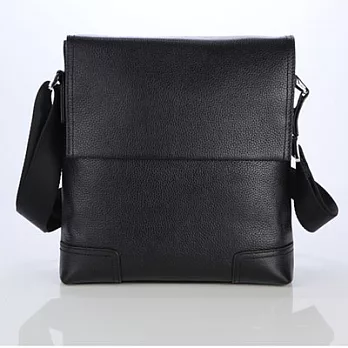 【JENHAO】魅力風格直式蓋頭牛皮斜背包 2823雅黑色